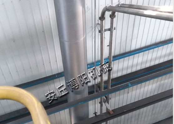 化工（gōng）行業為什麽選擇管鏈式（shì）輸送機？