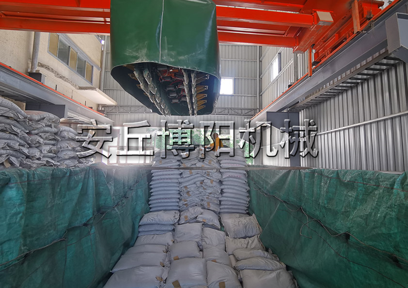 預混飼料全自（zì）動裝車機工作流程是什麽（me）?