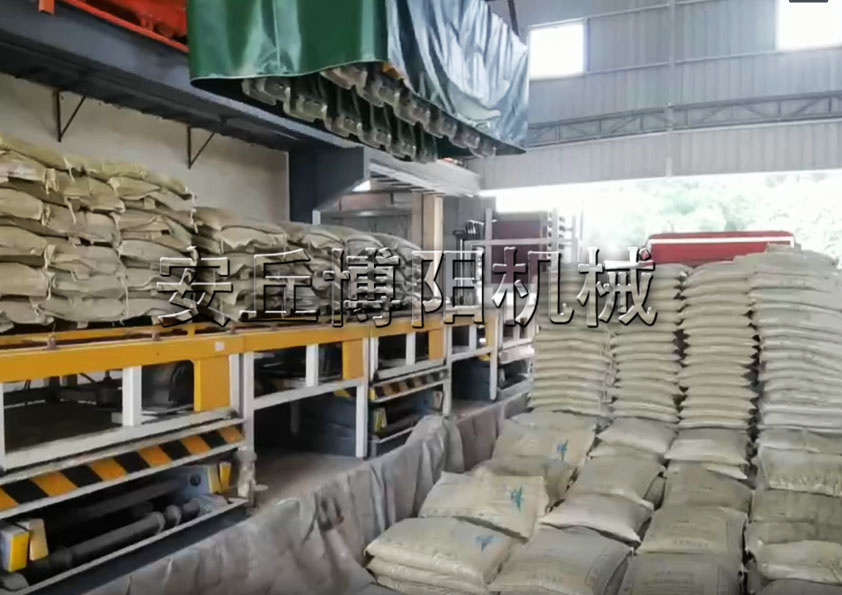 保溫料全（quán）自動裝車機的特點（diǎn）和優勢是什麽呢？