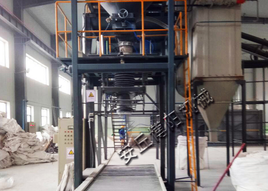 化肥噸袋包裝機如何做（zuò）好防潮處理工作?