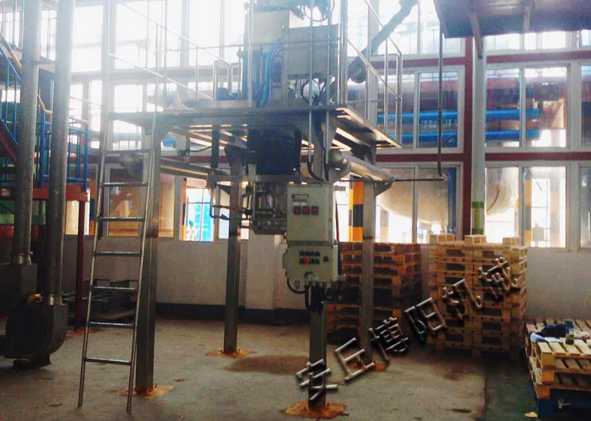 選購粉體噸袋（dài）包裝機的時候應該注意的問題是什麽?