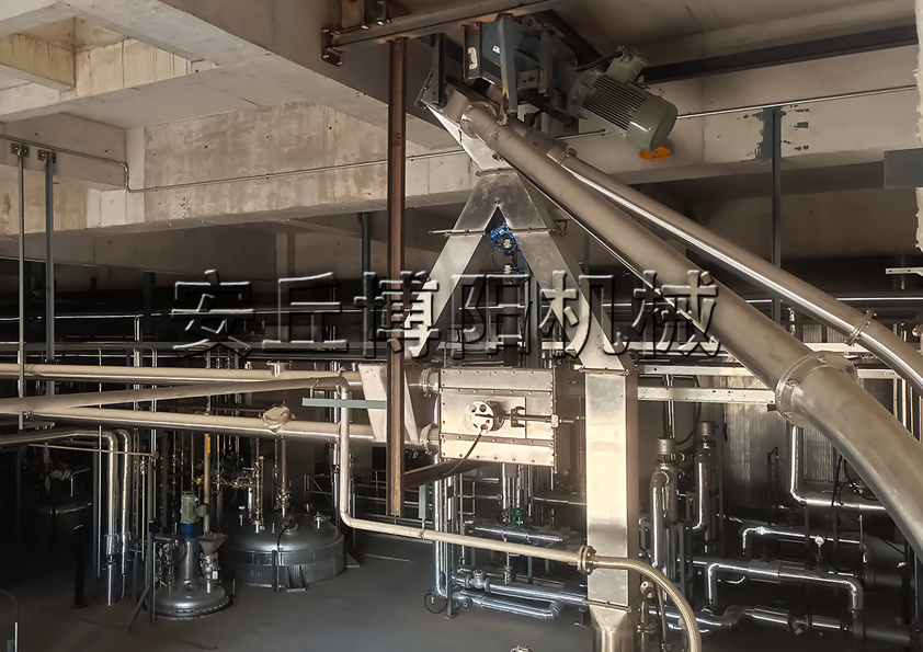 安丘博（bó）陽機械聚乙烯顆粒管（guǎn）鏈輸（shū）送機有（yǒu）哪些優勢呢?