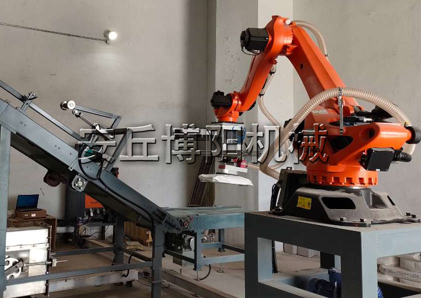 安丘博陽機械尿素自動拆包機有哪（nǎ）些優勢?