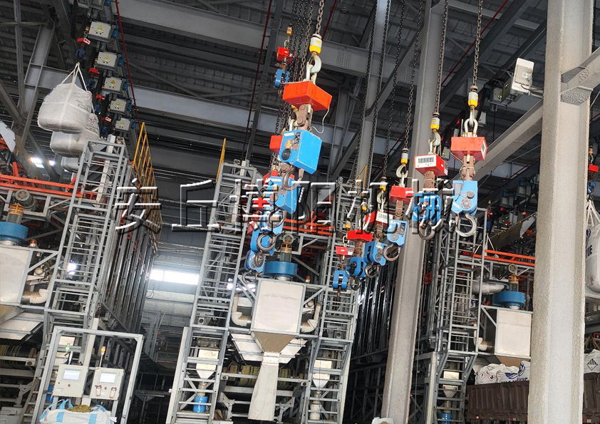 顆粒全自動噸袋拆包機的（de）功能特點有哪些?