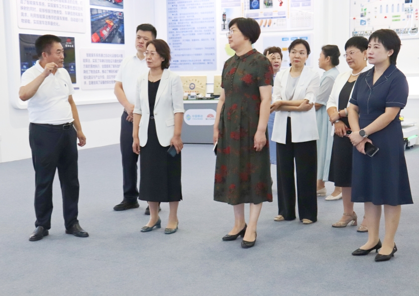 濰坊市婦聯黨組書記、主席王麗君一行到博陽（yáng）機械參（cān）觀調研